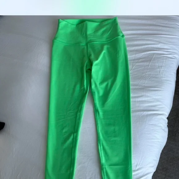 ALO Yoga Bright Green Leggings - Picture 4 of 6